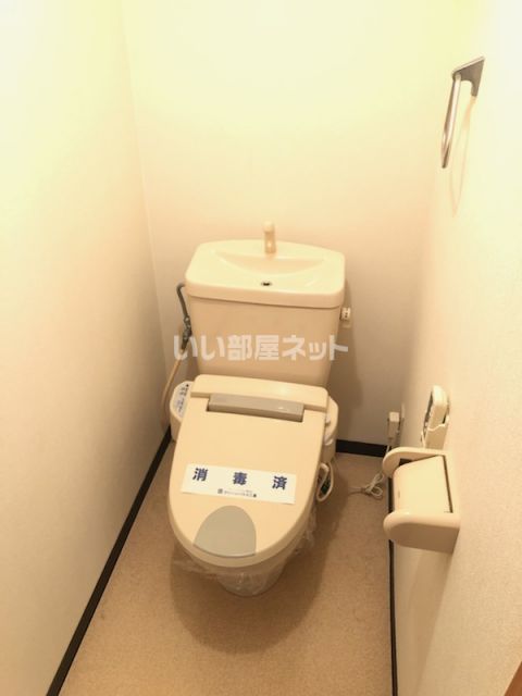 ＪＲ紀勢本線 松阪駅 徒歩23分 6階建 築20年のトイレ写真