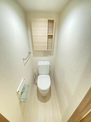 ＪＲ総武線 千葉駅 徒歩7分 3階建 築1年のトイレ写真