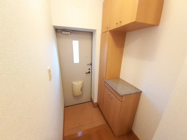 玄関　落ち着いた玄関です