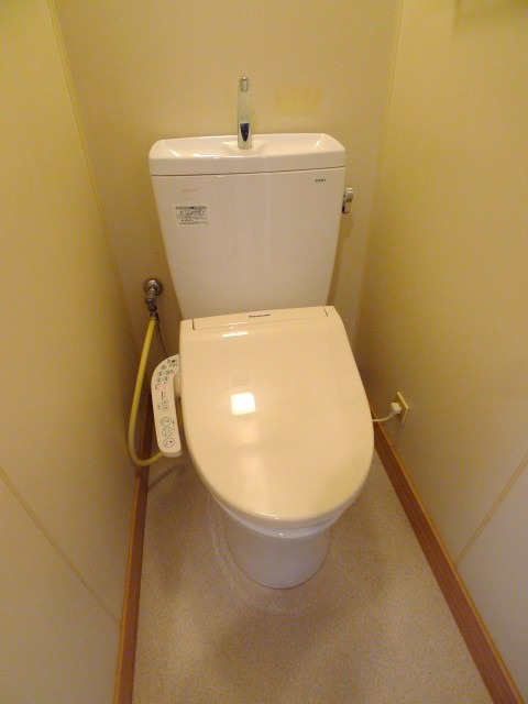 ＪＲ中央本線 千種駅 徒歩3分 6階建 築39年のトイレ写真