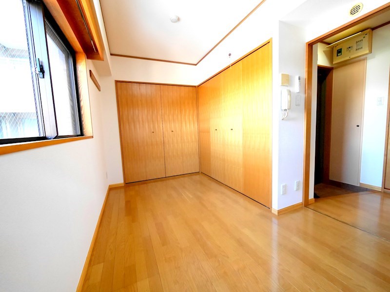 桜新町BVTの居間写真