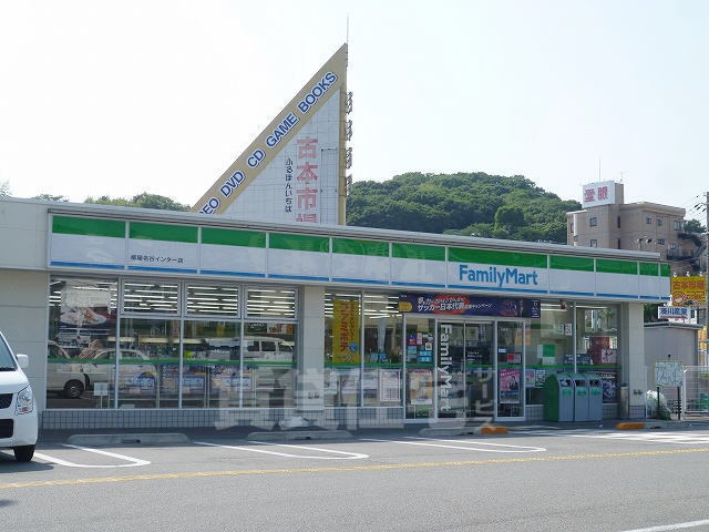 コンビニ　ファミリーマート　柳屋名谷インター（コンビニ）まで505m