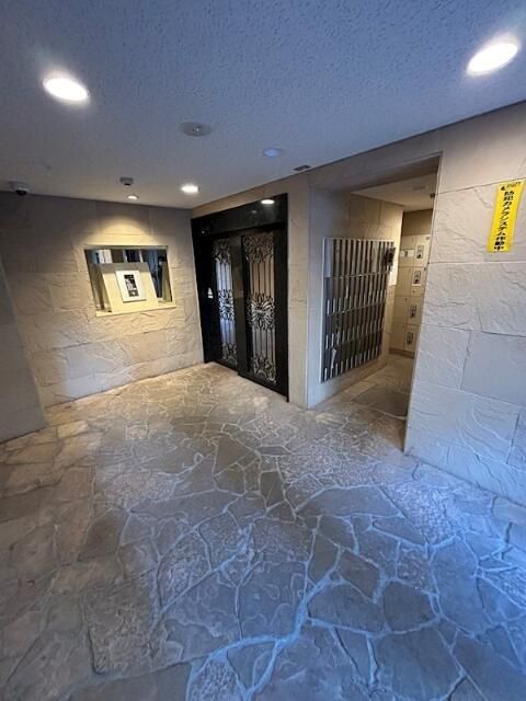 エントランス　ゆとりのあるエントランスです