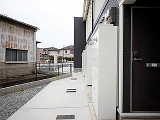 山陽電鉄本線 八家駅 徒歩10分 2階建 築17年の玄関写真