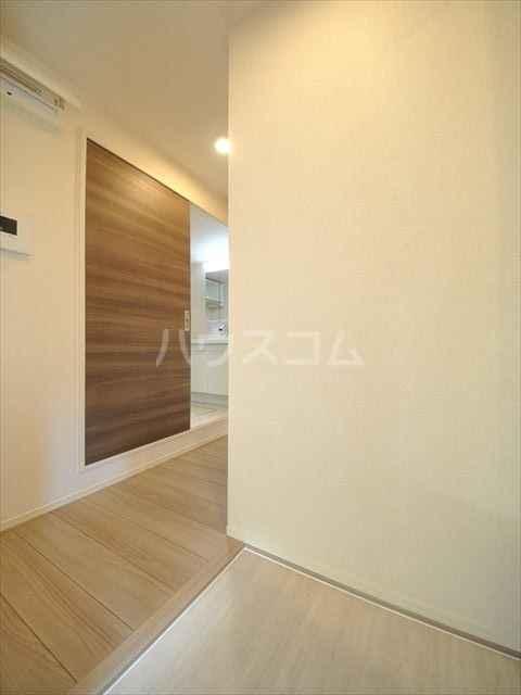 サンライズ上新庄の玄関写真