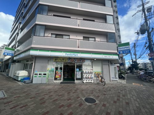 コンビニ　ファミリーマート 西宮原二丁目店（コンビニ）まで219m