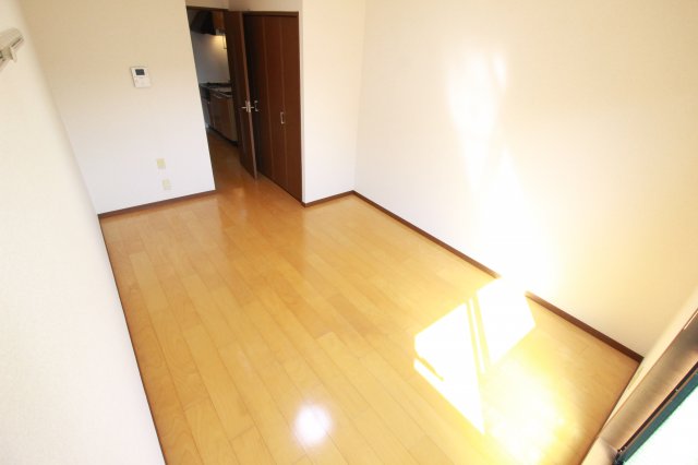 フジパレス光南町の居間写真