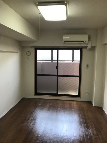 居室・リビング　※写真は同じマンションの違う部屋のものになります。