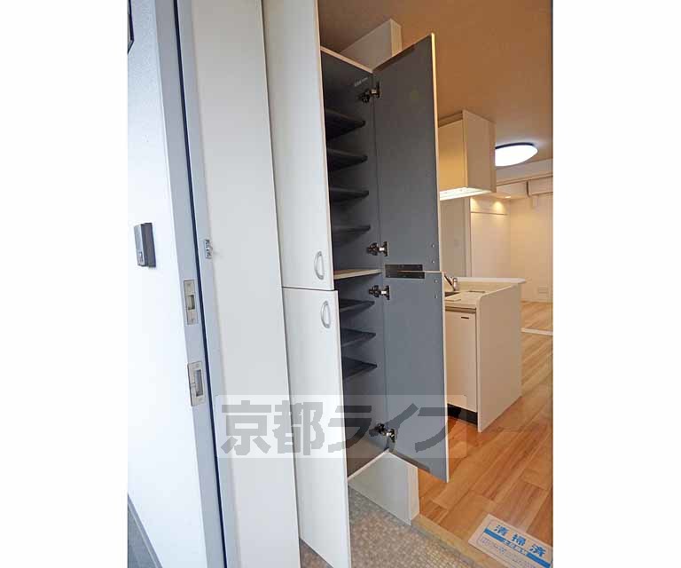京福電鉄北野線 北野白梅町駅 徒歩37分 3階建 築13年の内装写真