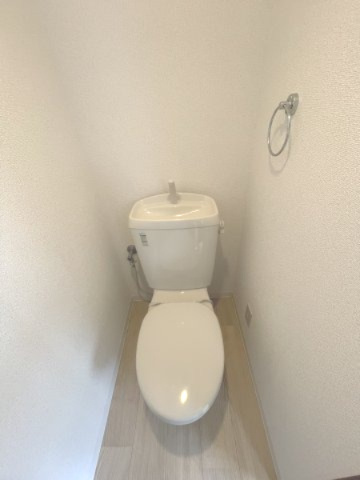 トイレ　清潔感のあるトイレです