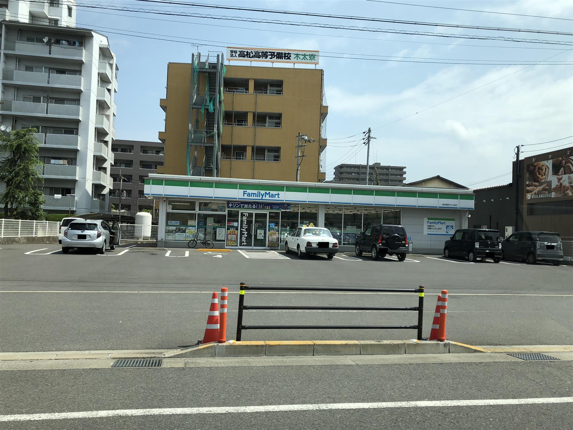 コンビニ　コンビニ（コンビニ）まで339m