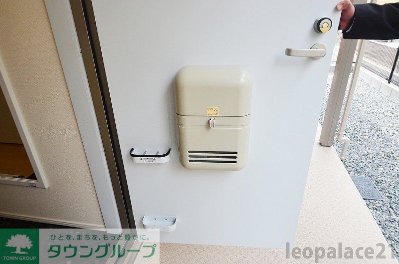 玄関　設備・仕様は号室により異なる為、現況を優先致します。