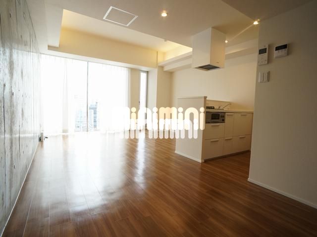 居室・リビング　１４帖の広々としたお部屋です。