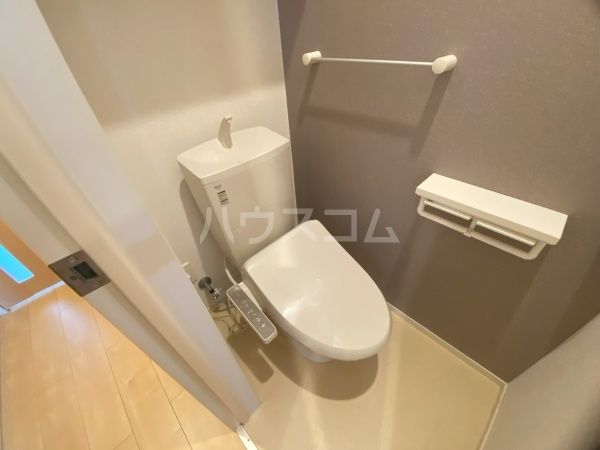 ＪＲ身延線 富士根駅 徒歩21分 2階建 築6年のトイレ写真