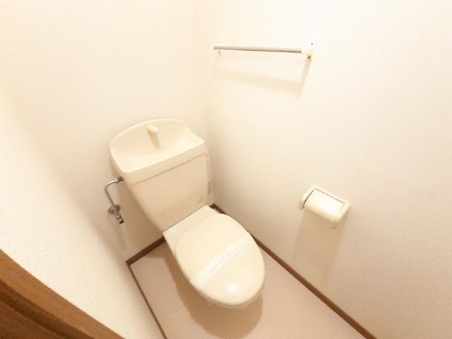 クレストールナイキのトイレ写真