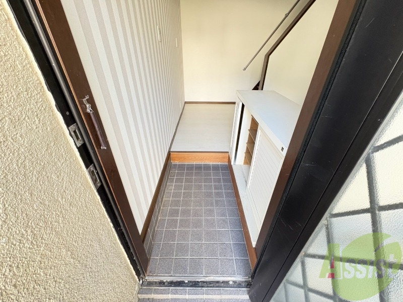 ヒルサイド塩屋Dの玄関写真