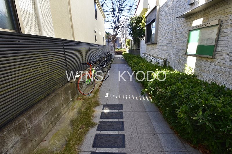 小田急線 経堂駅 徒歩9分 2階建 築12年の外観写真