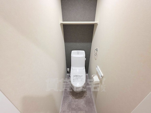 近鉄奈良線 若江岩田駅 徒歩15分 3階建 築1年のトイレ写真