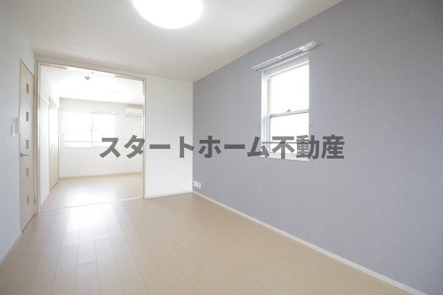 居室・リビング　こちらのリビングで趣味の時間をお楽しみください