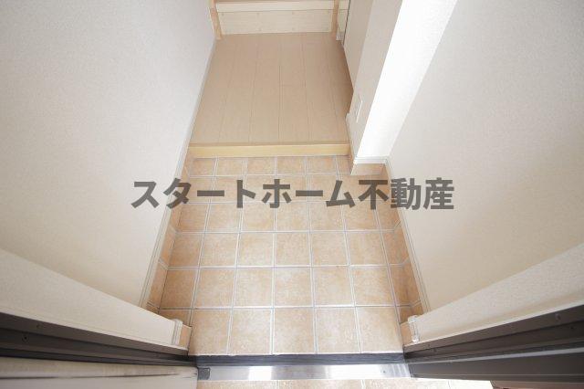 玄関　収納もある玄関です