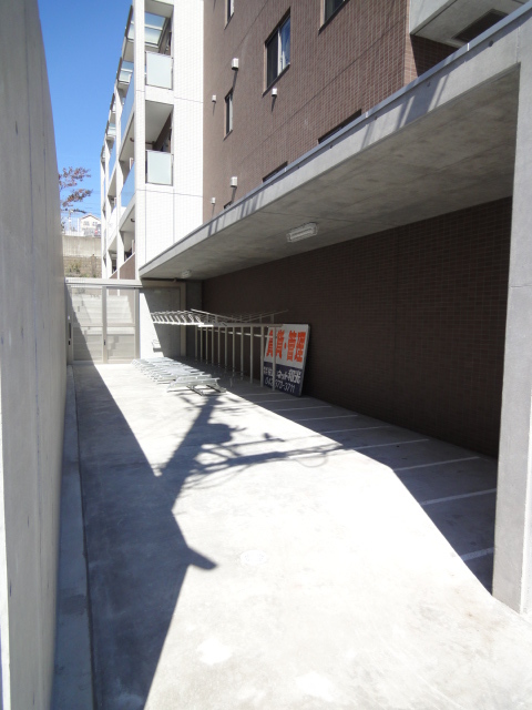 その他共有部分　自転車置場あります☆