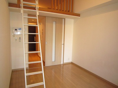 居室・リビング　写真は同マンションの別のお部屋のものです