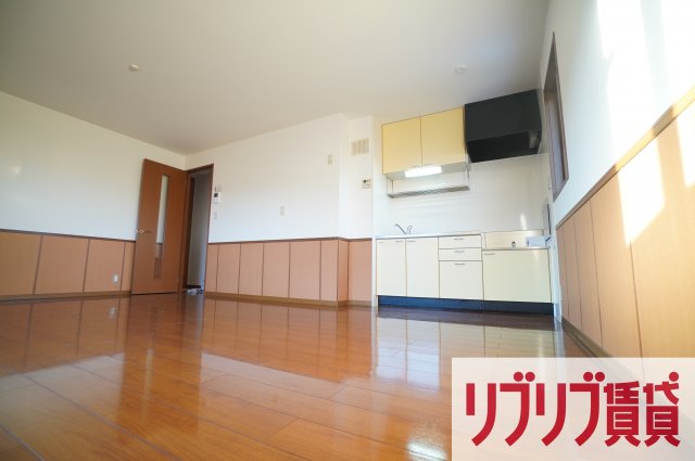 ＪＲ総武本線 都賀駅 徒歩10分 2階建 築22年の居間写真
