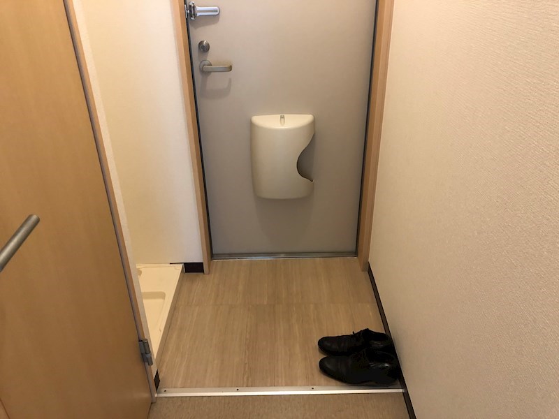 UTレジデンス港北A棟の玄関写真