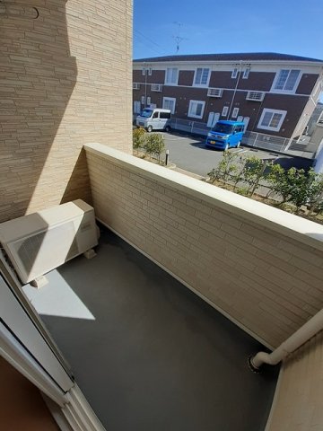 バルコニー　陽当たり良好なバルコニーです