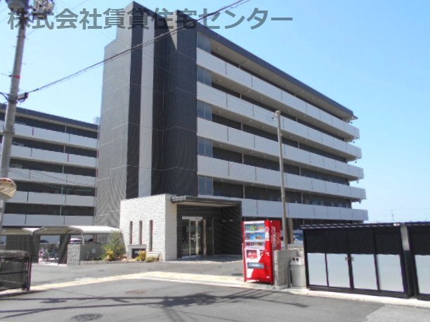 ＪＲ阪和線 和歌山駅 バス乗車時間：26分 最寄りバス停で下車 徒歩3分 築5年
