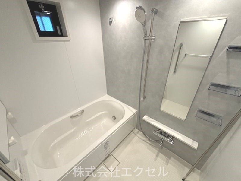 バス・シャワールーム　追い焚き、浴室乾燥機付き♪