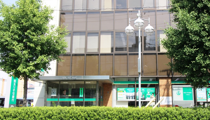 銀行　埼玉りそな（銀行）まで320m