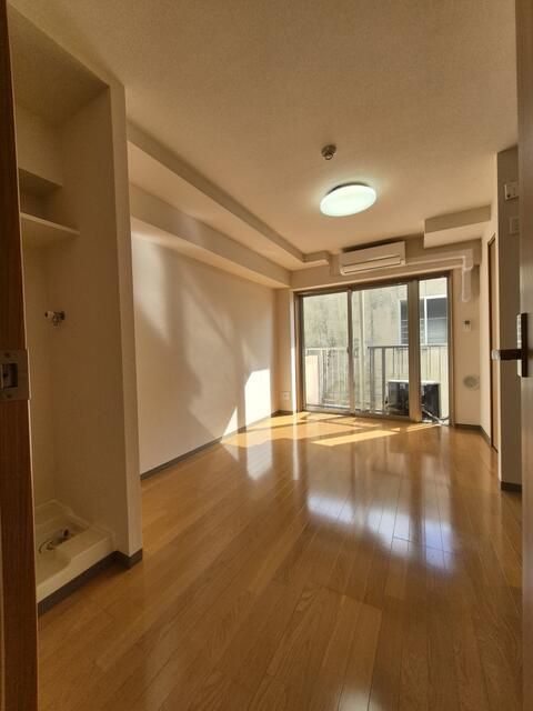 湘南新宿ライン宇須 戸塚駅 徒歩6分 5階建 築20年の居間写真