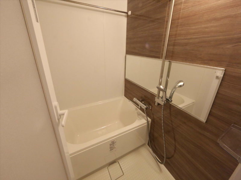 バス・シャワールーム　バスルーム　浴室暖房乾燥機付