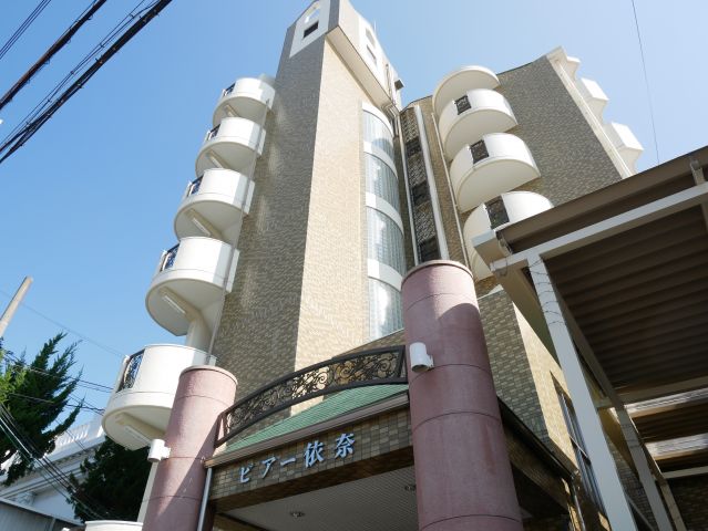 建物外観　落ち着いた雰囲気の外観です