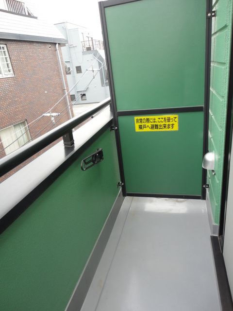 バルコニー　らぶにーる　北区仲原1