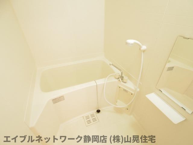 バス・シャワールーム　日々の疲れを癒すお風呂付です