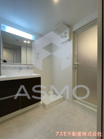 洗面設備　同マンション別部屋　参考写真