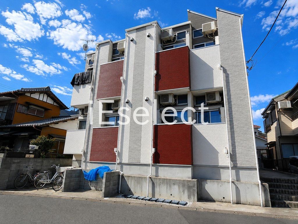 建物外観　ロフト付きのお洒落なデザイナーズ♪