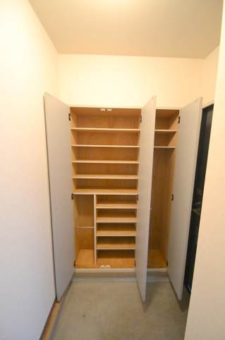 玄関　かなり収納できる靴箱♪