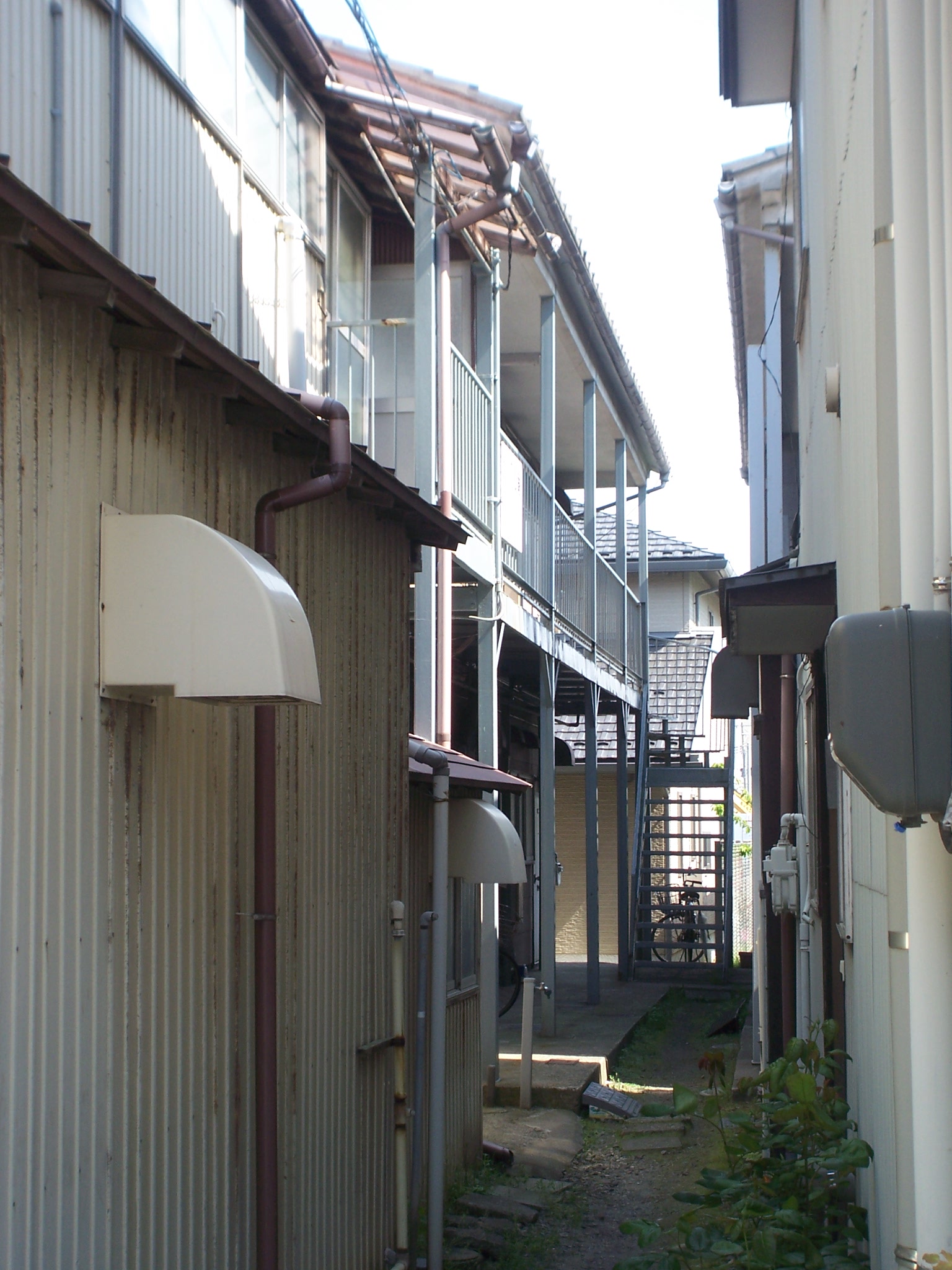 コーポ八松庵の建物外観