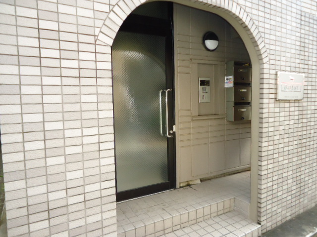 B-DARCの外観写真