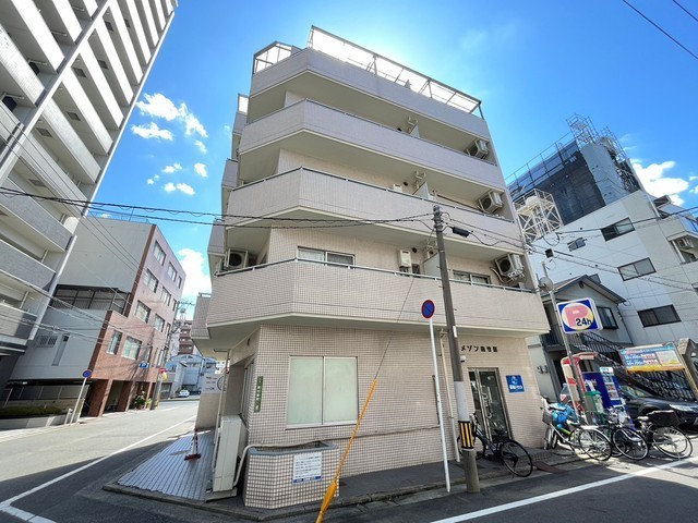 【メゾン南竹屋の建物外観】