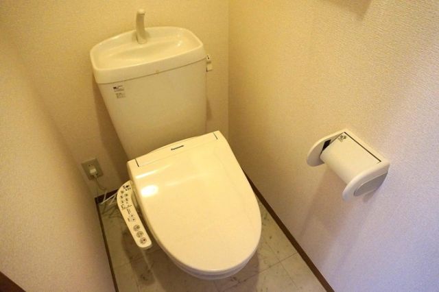【富士市宮島のアパートのトイレ】