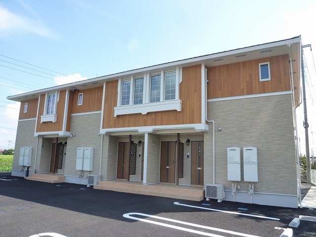 栃木市薗部町のアパートの建物外観