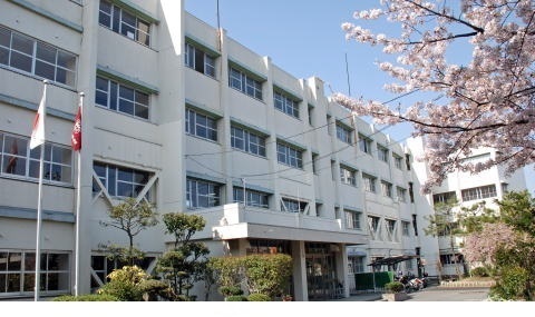 小学校　玉野市立田井小学校（小学校）まで646m