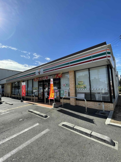 コンビニ　セブン－イレブン　加古川平野店（コンビニ）まで525m