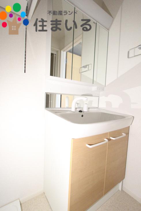 洗面設備　※写真は同型タイプとなります