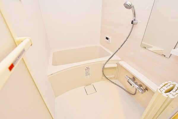 バス・シャワールーム　★追焚機能＆浴室乾燥機付き浴室★