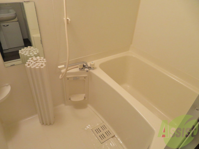 バス・シャワールーム　疲れた時はゆっくり湯船につかってみてはいかがでしょうか。